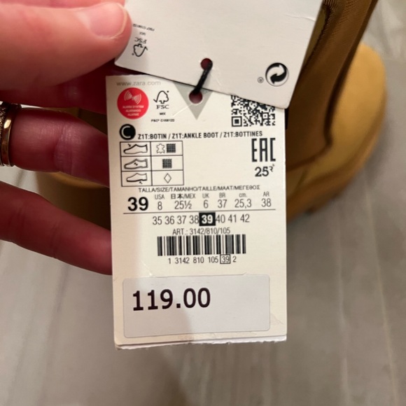 Zara Split Leather Lug Sole boots - Picture 4 of 7